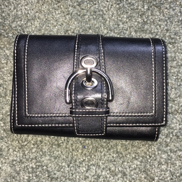 coach wallet. - Picture 1 of 5